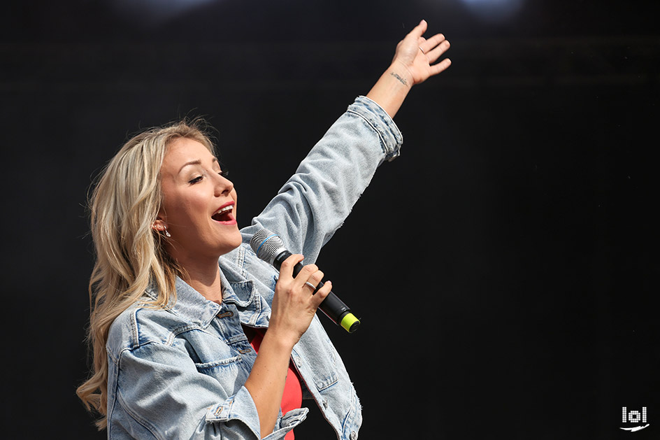 radio B2 SchlagerHammer 2019 / Showact: Anna-Carina Woitschack