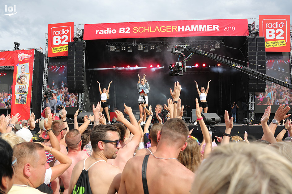 radio B2 SchlagerHammer 2019 / Showact: Anna-Carina Woitschack