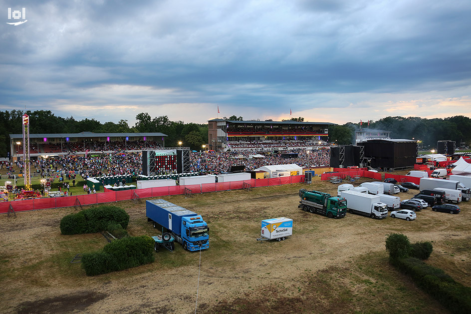 radio B2 SchlagerHammer 2019 / Showact: Fahrt mit dem TechniSat Heißluftballon