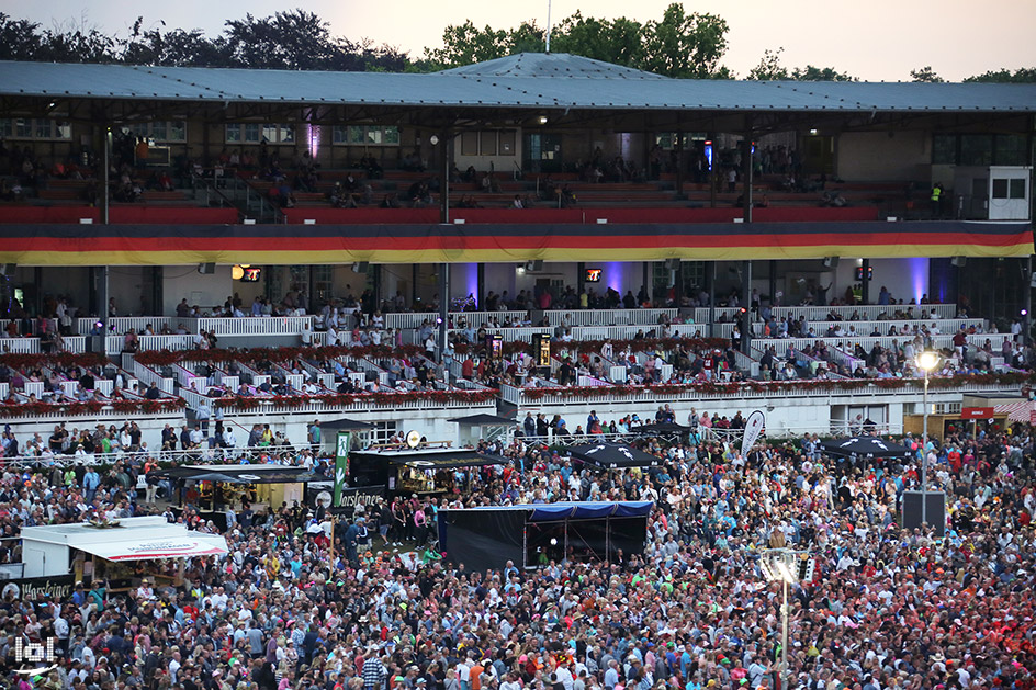 radio B2 SchlagerHammer 2019 / Showact: Fahrt mit dem TechniSat Heißluftballon