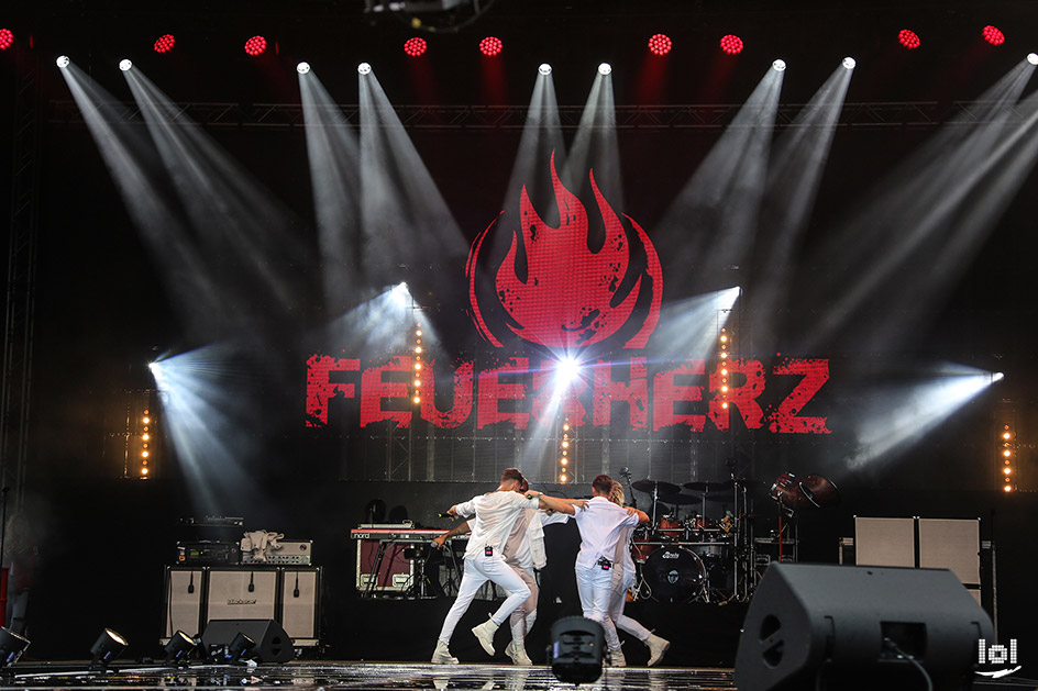 radio B2 SchlagerHammer 2019 / Showact: Feuerherz