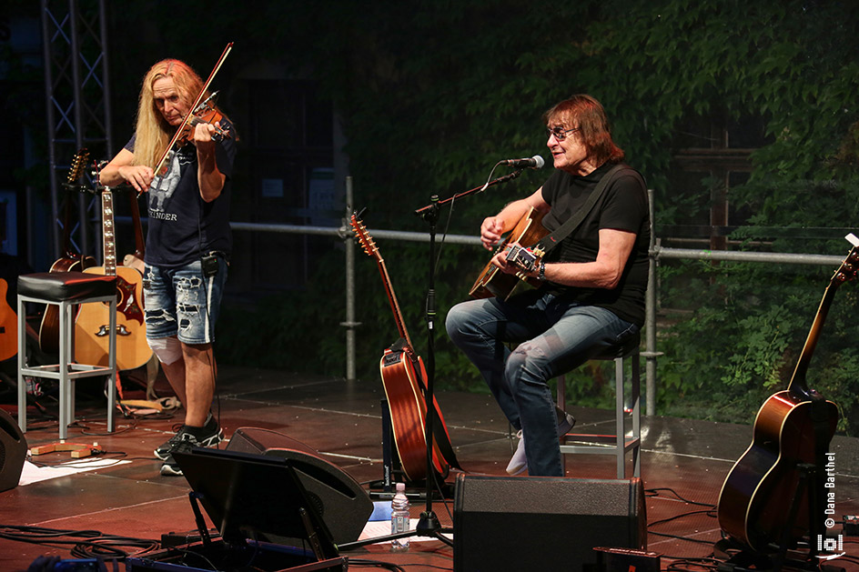 Konzertfotografie: „MASCHINE intim – Lieder für Generationen mit Uwe Hassbecker“: Ballenstedt