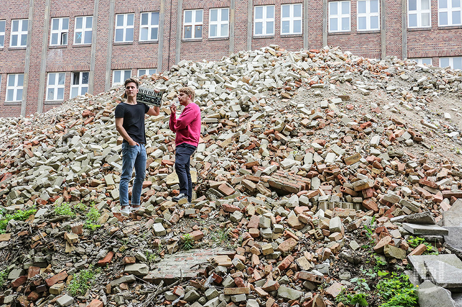 Bandportrait von NORTH COLLECTIVE beim alten Funkhaus der DDR