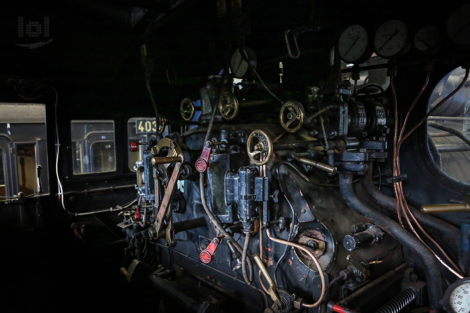 Führerhaus in historischer Lokomotive, Eisenbahnmuseum Bochum-Dahlhausen