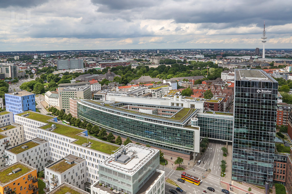 Aussicht vom Hamburger Michel auf die Ludwig-Erhard-Strasse und den Fernsehturm