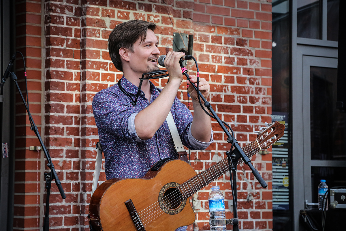 TREPTOW, live in concert bei der KNUST Acoustics Sommersession in Hamburg