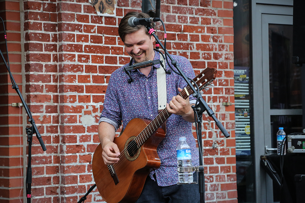 TREPTOW, live in concert bei der KNUST Acoustics Sommersession in Hamburg