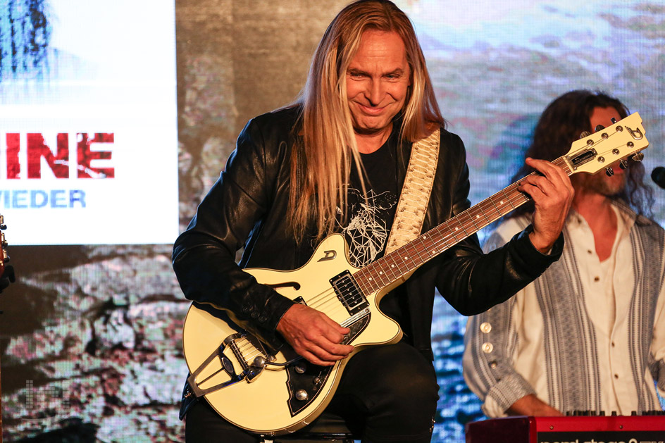 Dokumentation Pressekonferenz: Dieter MASCHINE Birr mit seinem neuen Album „ALLE WINTER WIEDER"