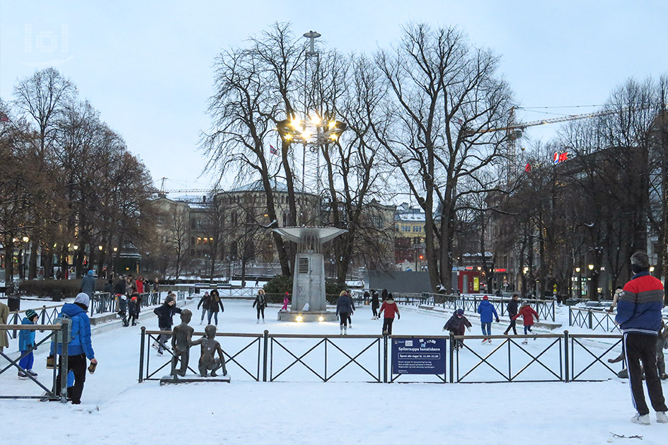 Kunsteisbahn Spikersuppa an der Karl Johans gate