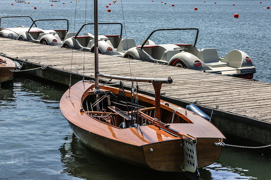 Bootsverleih mit Segelboot und Treetbooten am Maschsee in Hannover