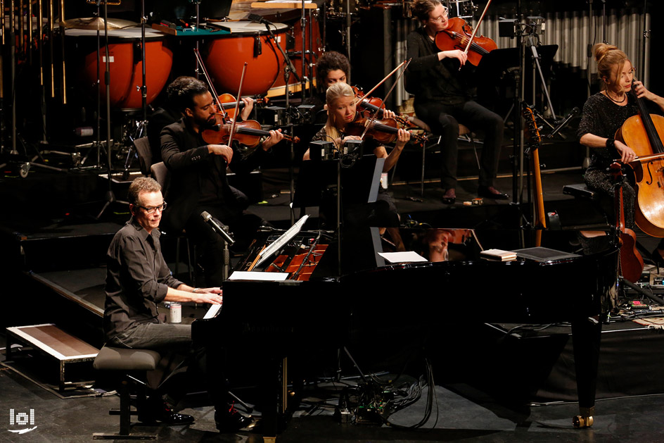 Konstantin Wecker & das Kammerorchester der Bayerischen Philharmonie, Ltg. Mark Mast // „WELTENBRAND“