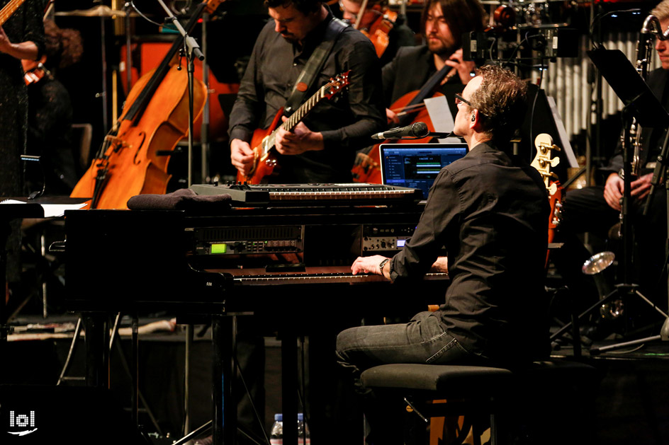 Konstantin Wecker & das Kammerorchester der Bayerischen Philharmonie, Ltg. Mark Mast // „WELTENBRAND“