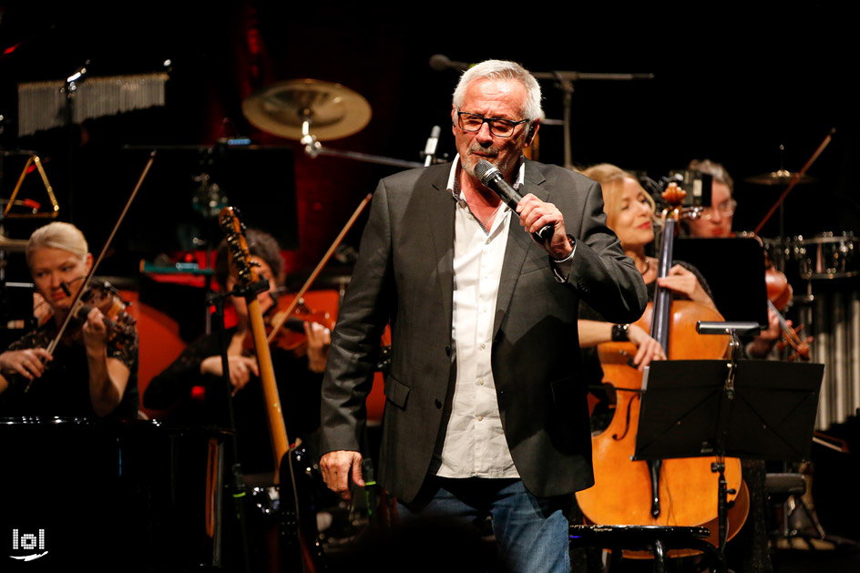 Konstantin Wecker & das Kammerorchester der Bayerischen Philharmonie, Ltg. Mark Mast // „WELTENBRAND“