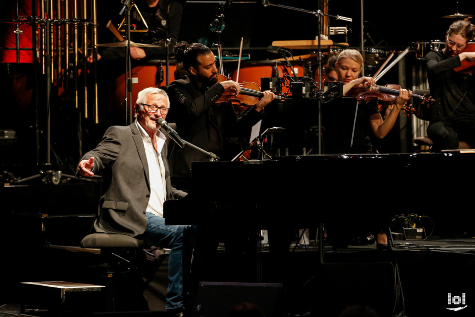 Konstantin Wecker & das Kammerorchester der Bayerischen Philharmonie, Ltg. Mark Mast // „WELTENBRAND“