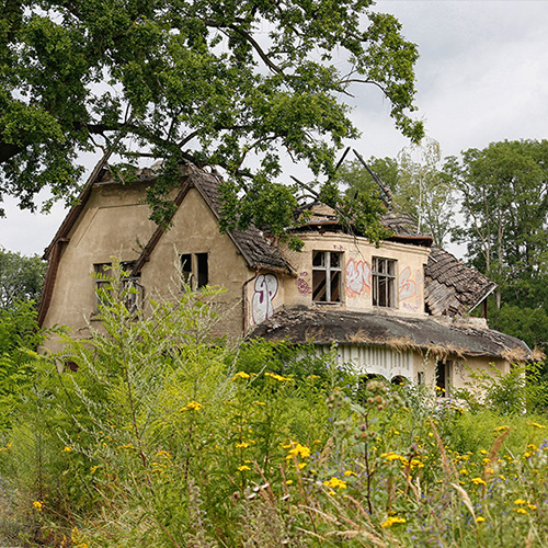 look-of-life / lost places: ehemaliges Winterquartier des DDR-Staatszirkus